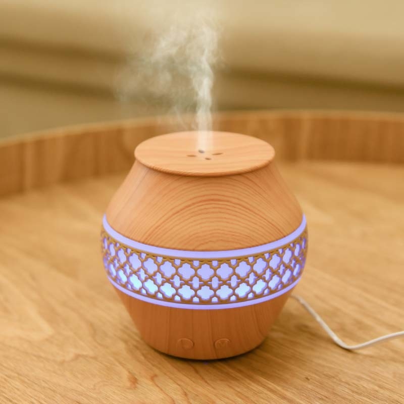 Umidificatore d'aria portabile di 120 ml per uso domestico con luci a led e profumo di olio essenziale