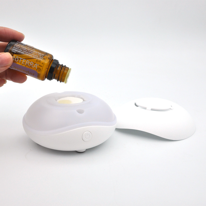 Diffusore portatile di carica USB 7 colori Luci ad ultrasuoni Aromaterapia a aria Diffusore di olio essenziale senza acqua